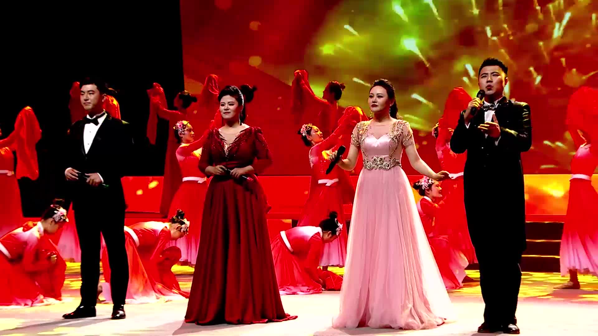 驻马店市庆祝中国共产党成立100周年文艺演出——歌舞表演《永远飘扬的旗帜》