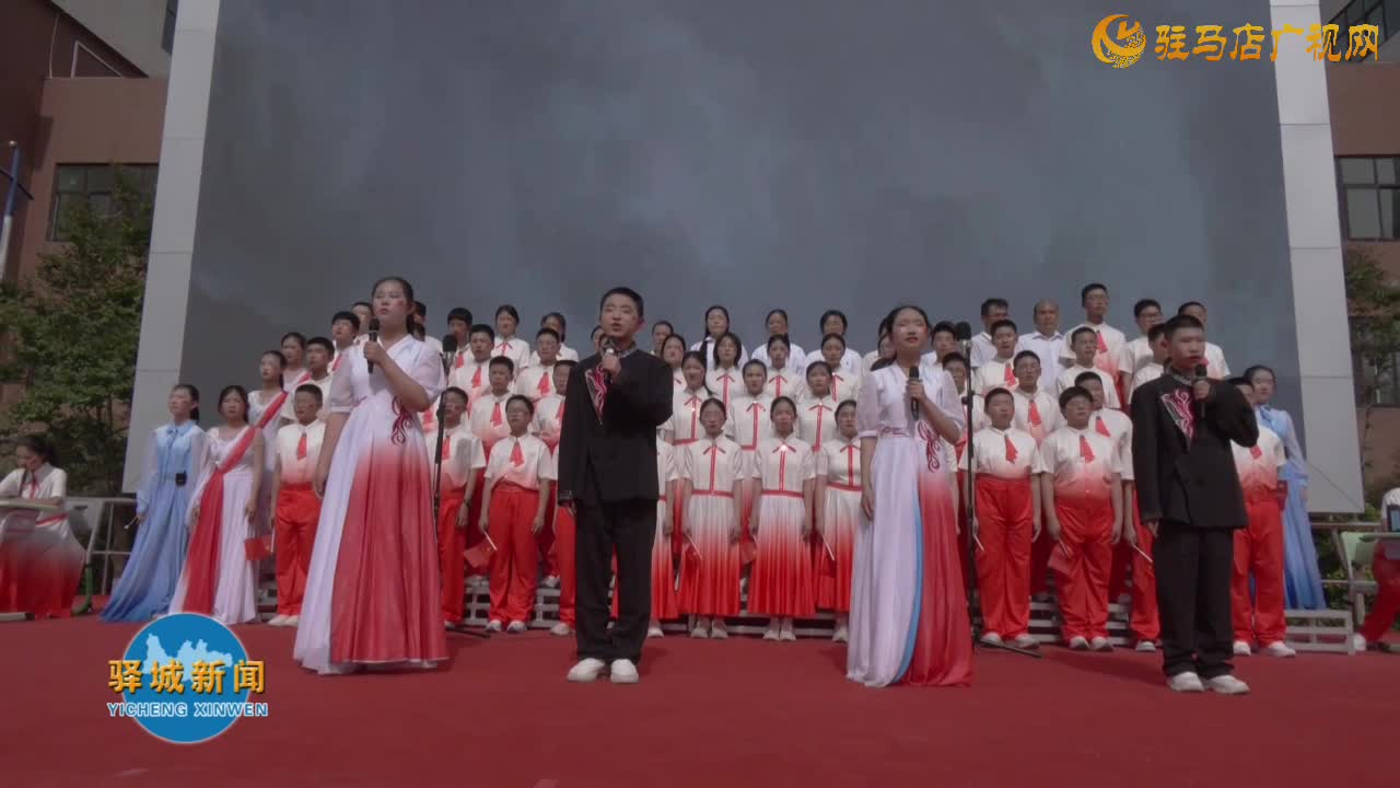 驻马店市第四中学举办亲子经典诵读比赛