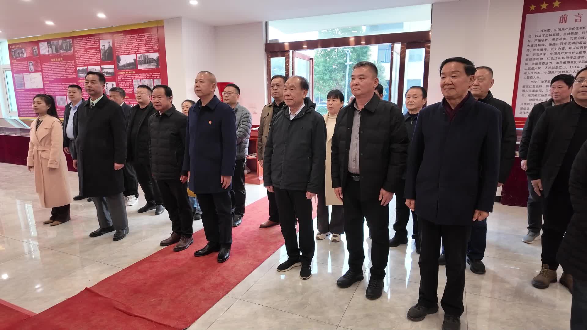 “讲好英雄故事·礼赞盛世中国”宣讲团到驻马店市红色文化研究会参观交流