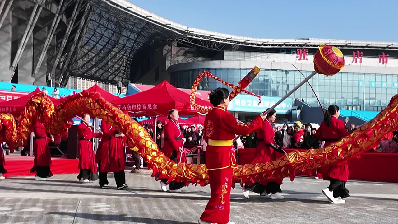 骐骥奔跑 健康迎新
