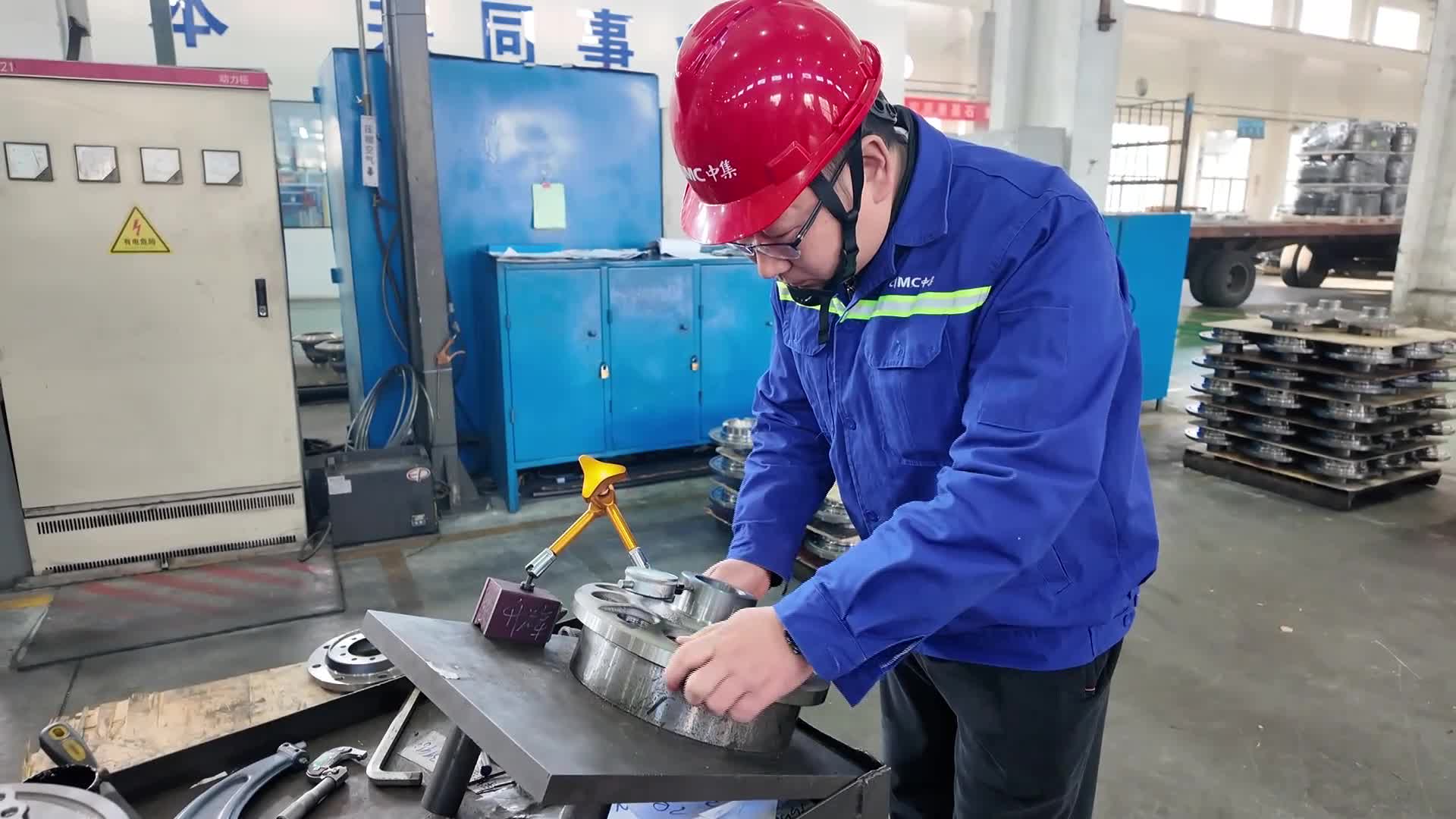 秦鹏鹏：铸匠心守初心 争做新时代技术先锋