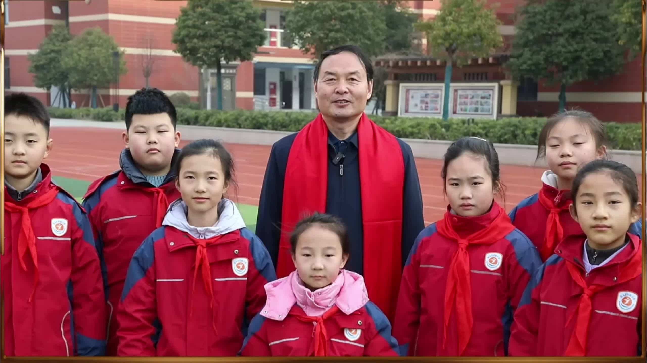 驻马店实验小学校长常东亮新春寄语：愿少年策马扬鞭 愿万家灯火温暖