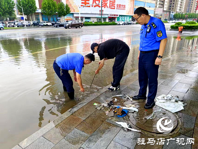 确山县住建局：雨后清淤忙  全力保畅通