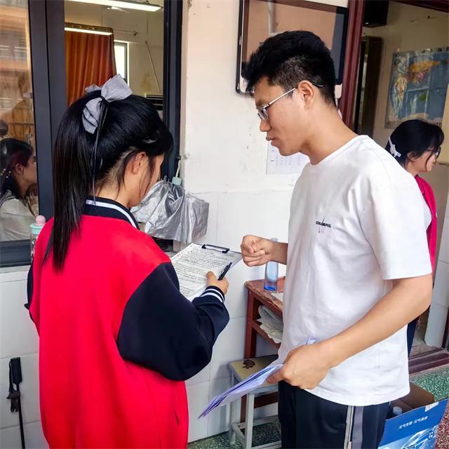 双向奔赴育桃李 凝心聚力启新程  &mdash;&mdash;高二年级家长会圆满落幕