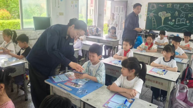 国网确山县供电公司：安全用电进校园 守护童真伴成长