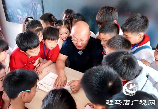 以书为舟润童心 以爱为灯守乡野&mdash;&mdash;记平舆县西洋店镇二小教师岳留伟