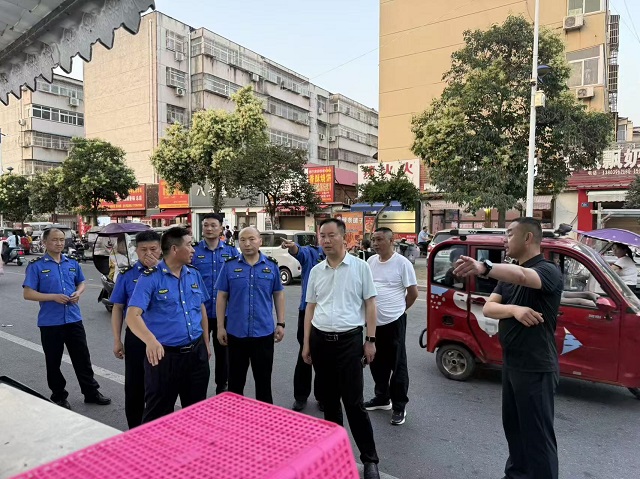 确山县住建局：全力开展环境专项整治 贴心护航高考